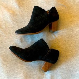Jack Rogers ~ black suede booties size 8